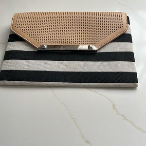 NWOT Stella & Dot canvas clutch- Never used
